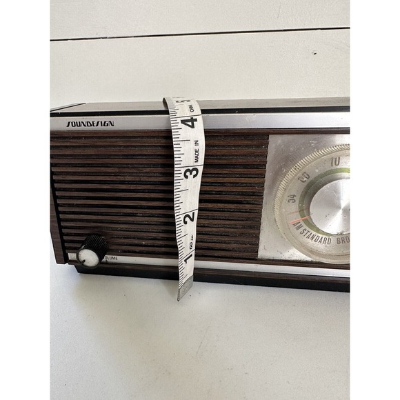 Vintage Soundesign 3120C Table Top AM Radio Simulated Wood - Tested - Picture 7 of 9